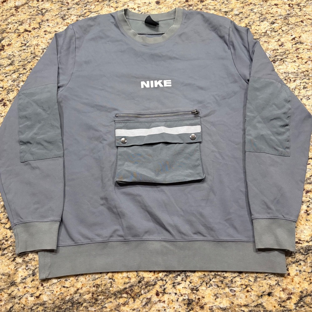 Nike Mens Gray Utility Crewneck Sweatshirt Front Cargo Pocket Reflective L ws